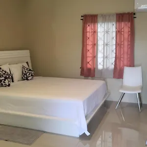 3 Bedrooms. 3 Bath Villa. Pool. Super Jamaica